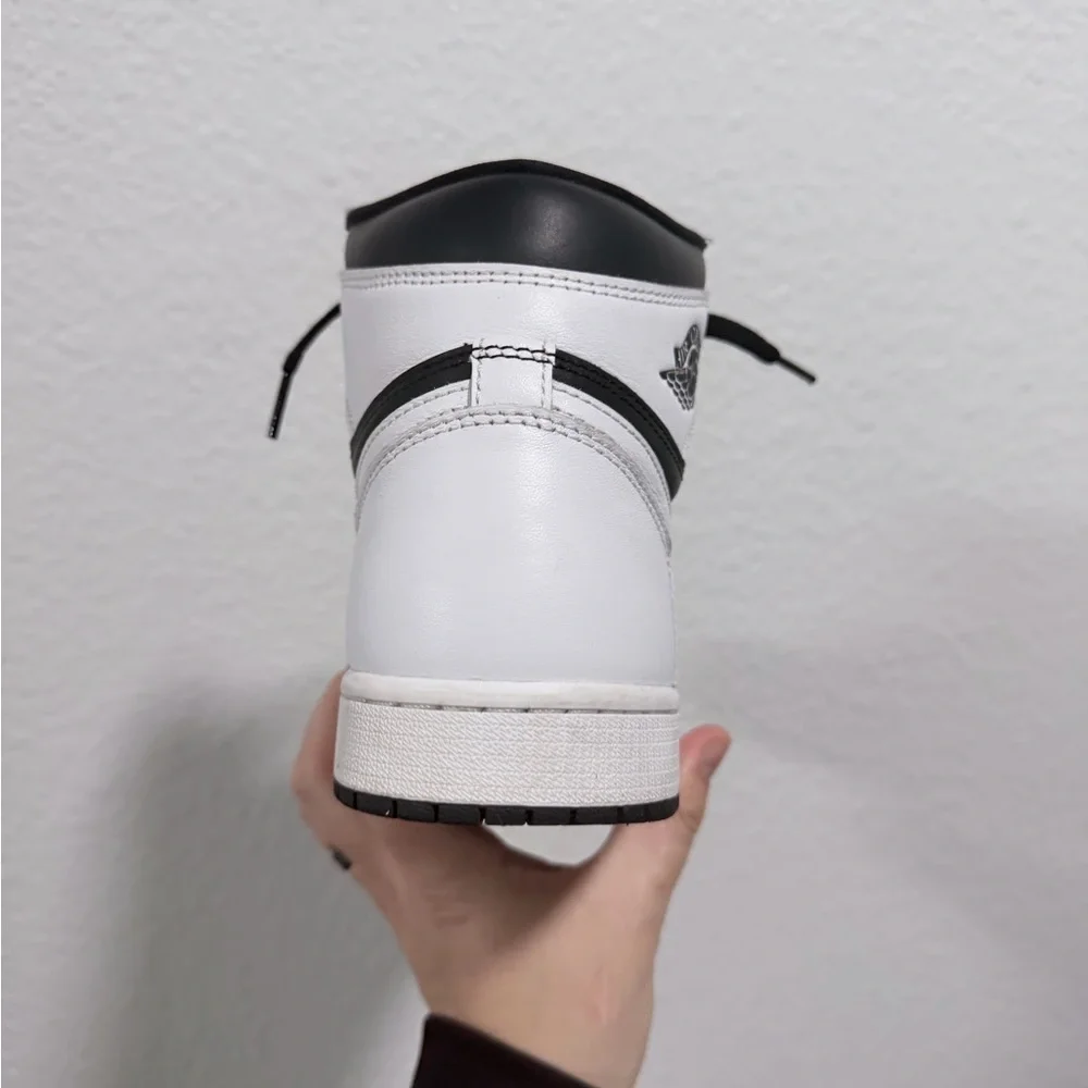 Jordan retro 1 high black and white - Picture 3 of 9